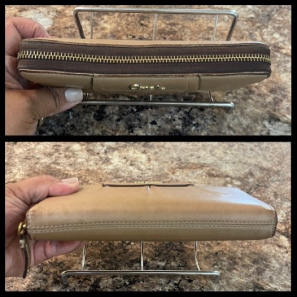Coach Wallet - Picture 5 of 10